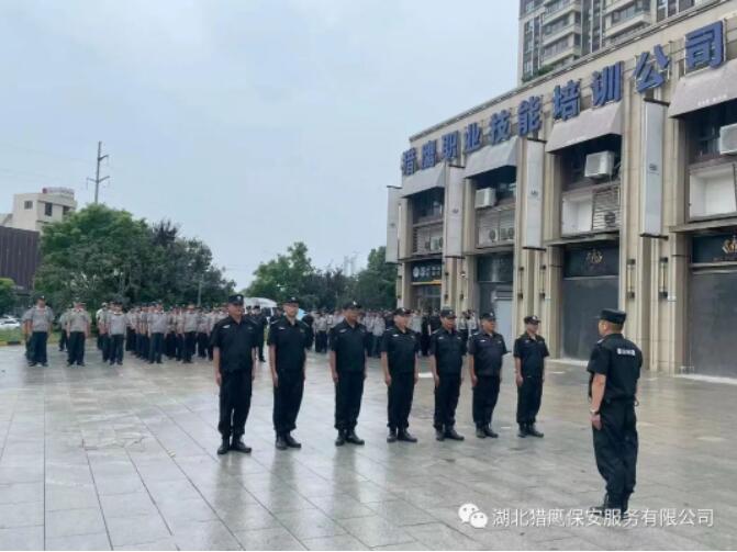 大練精兵強素質，規范隊伍樹形象