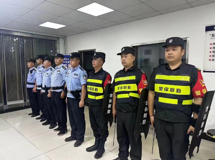 【警保聯勤】巡邏途中遇車禍，警保合力共救援